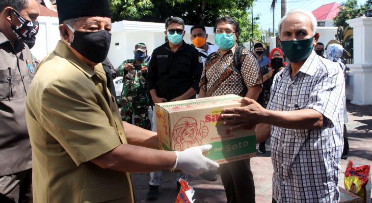 Pendemi Covid-19, Gubernur Salurkan 2000 Paket Sembako