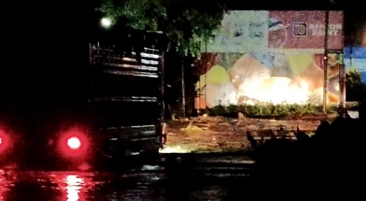 Hujan Deras, Jalan Depan SMP Negeri 2 Halbar Banjir