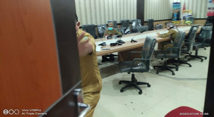 Ruang Kerja Bupati Halbar Dijadikan Tempat Karaoke