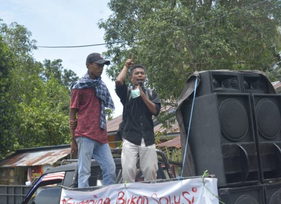 FPMG Demo Tolak Guraping Jadi Lokasi Pembuangan Sampah