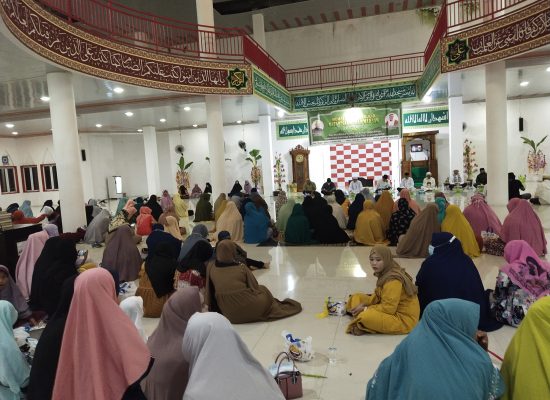 KKSS Dan IWSS Gelar Maulid Nabi di Masjid Raya Halbar