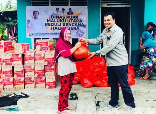 PUPR Malut Salurkan Bantuan Untuk Korban Bencana Banjir DiGalela