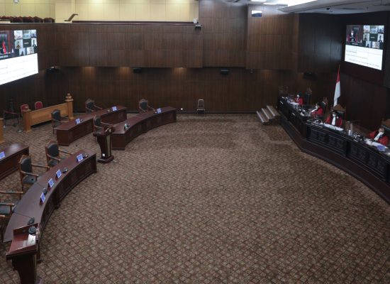 MK Putuskan Tak Terima Permohonan Hello