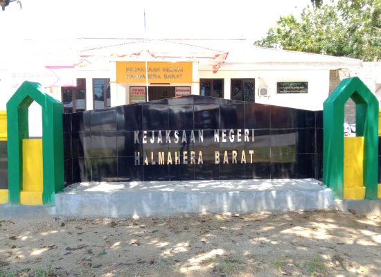 Inspektorat Halbar Serahkan Temuan PUPR Ke Kejari