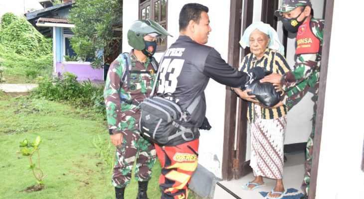 Dandim 1501/Ternate Dan Komunitas Biker Kodim 1501/Ternate, Ngetrail Sambil Bagi Sembako dan Masker.