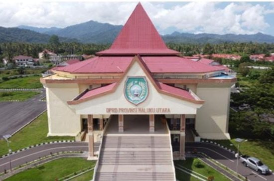 Wakil Ketua ll DPRD Malut Berganti