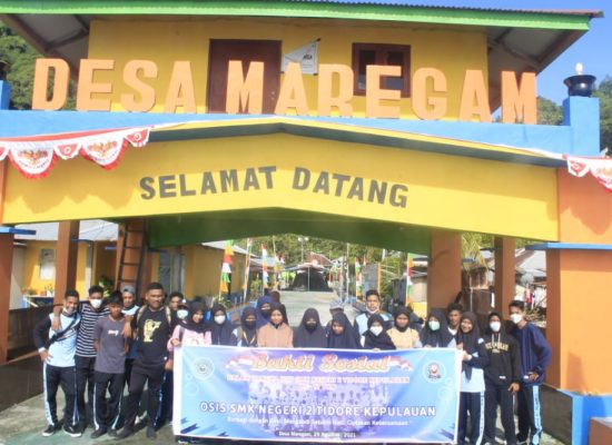 Peringati HUT Sekolah, OSIS SMK N 2 Kota Tidore Gelar Baksos