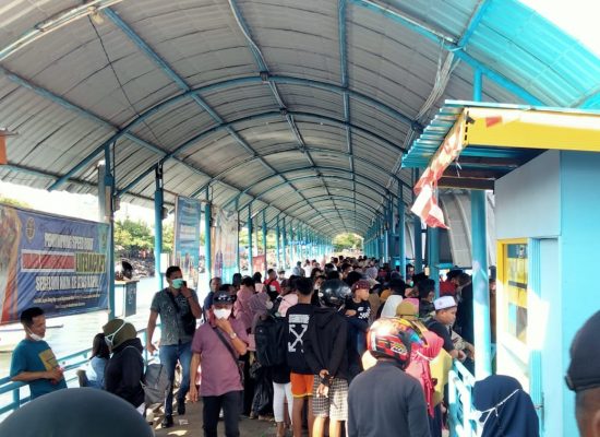 Hadiri Pembukaan STQ, Pelabuhan Semut Masih Banjir Penumpang