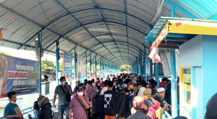 Hadiri Pembukaan STQ, Pelabuhan Semut Masih Banjir Penumpang