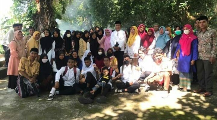 Peringati Sumpa Pemuda, SMK 2 Kota Tidore ziarah Makam Jou Kota
