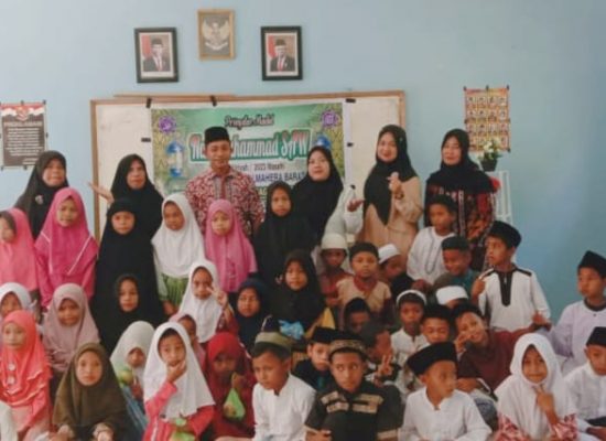 SDN 13 Halbar Memperingati Maulid Nabi ke 1445 Hijriyah