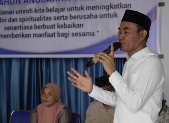 Cerita Pengalaman Berumroh Wabup Djufri Saat Pelepasan Jama’ah Calon Umroh