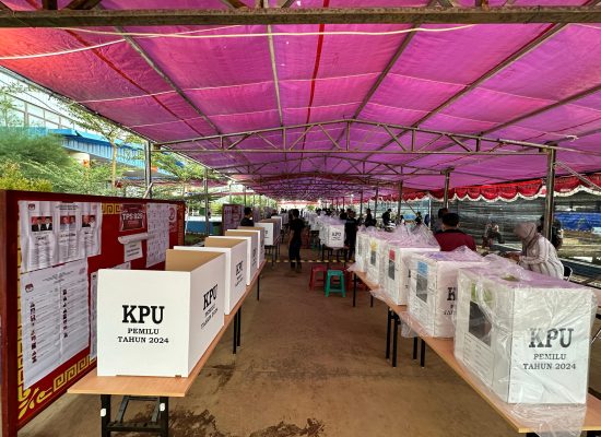 Sukseskan Pemilu 2024, KPUD dan Harita Nickel Buka TPS Khusus Karyawan di Site Obi