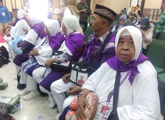 Besok Jam 9 pagi Jamah Haji MALUT Tiba Di Indonesia 