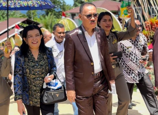 Bupati James Akhirnya Ungkap Hubungannya Bersama Istri