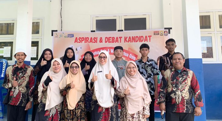 Debat Calon Ketua OSIS dan Wakil Ketua  Osis SMP IT Citra Ummat: Tiga Pasang Kandidat Tampil Percaya Diri
