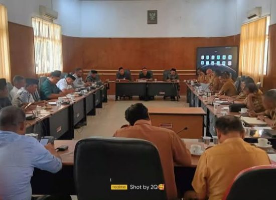 Fokus Tingkatkan PAD, Pemda dan DPRD Halmahera Barat Gelar Rapat Bersama Bahas Berbagai Potensi Daerah