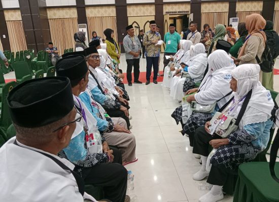 Sentuhan Kepedulian Bupati Halbar untuk JCH: Dari Uang Saku hingga Pesan Kebersamaan