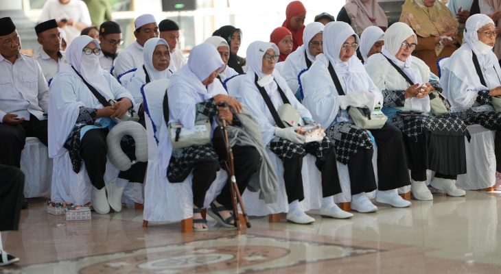 JCH  Halbar Resmi Dilepas Menuju Tanah Suci