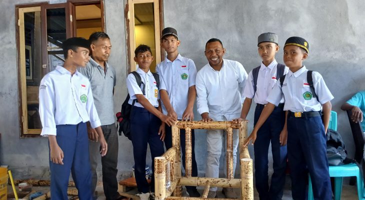 Dari Hutan ke Ruang Tamu, Rasno Ahmad Ajak Masyarakat Hidup Selaras dengan Alam Lewat Kursi Bambu