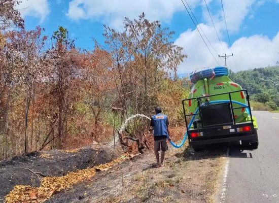 Api Padam, PUPR Malut Tak Tinggal Diam: Titik Rawan Karhutla Kembali Disiram